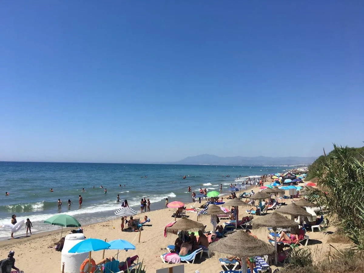 Homestay Marbella Deluxe Rooms In Royal Cabopino Townhouse