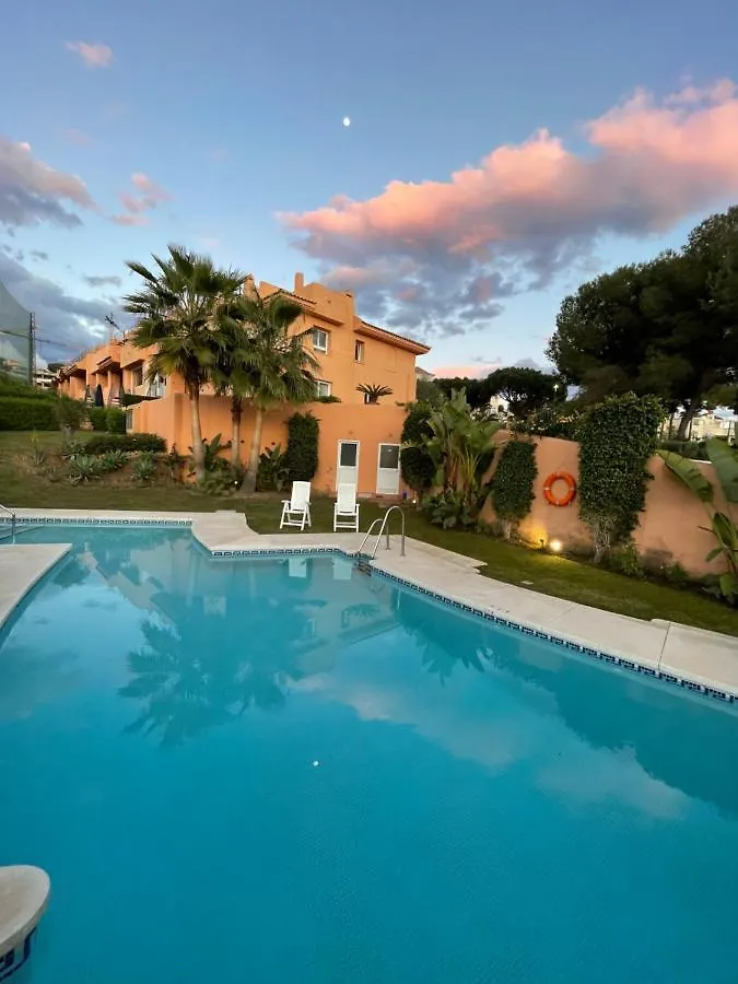 Marbella Deluxe Rooms In Royal Cabopino Townhouse