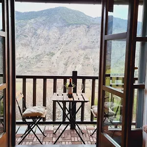 https://roxy-house-apartamento-a-pie-de-pistas-de-espot.catalonia-hotels.com