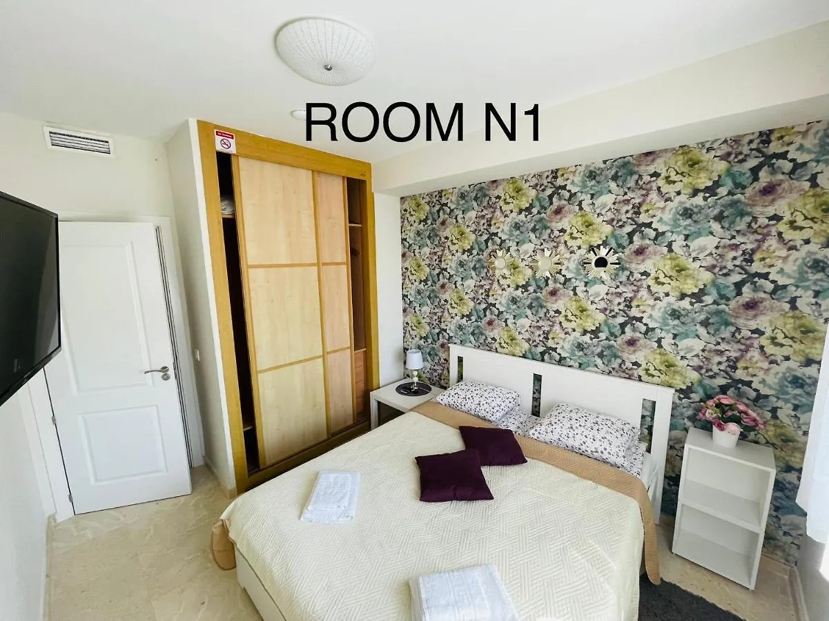 Marbella Deluxe Rooms In Royal Cabopino Townhouse Homestay