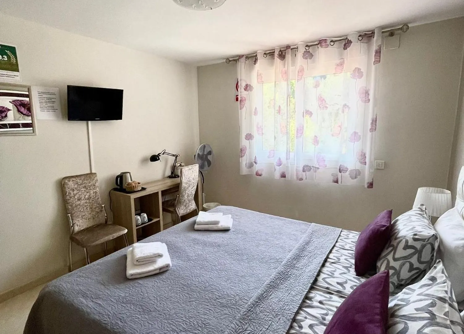 Homestay Marbella Deluxe Rooms In Royal Cabopino Townhouse